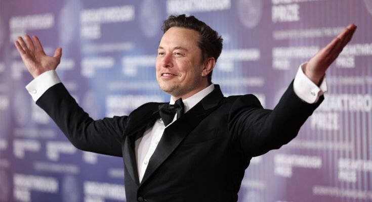 Elon Musk at the tenth Breakthrough Prize ceremony